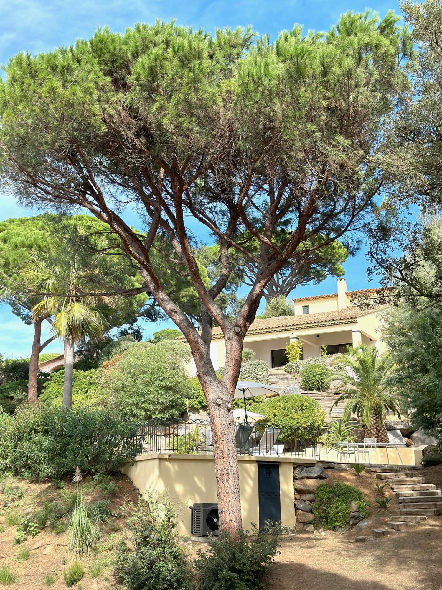 Villa Boca A Gigaro - Avec Vue Et Piscine Chauffee لا كروا فالميه المظهر الخارجي الصورة